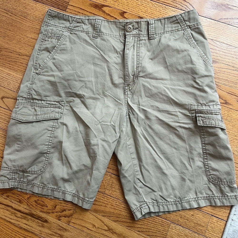 UnionBay Men's Tan Cargo Shorts Size 34 Y2K 90s